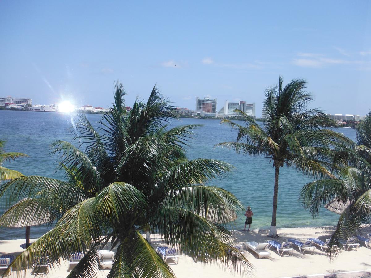 Coral Mar Hotel ปูแอร์โต โมเรลอส ภายนอก รูปภาพ